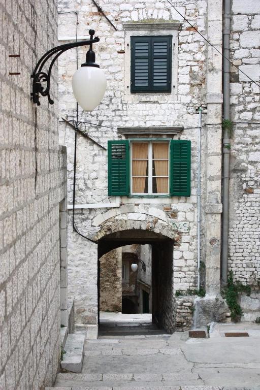 Old Town Apartment Šibenik Buitenkant foto