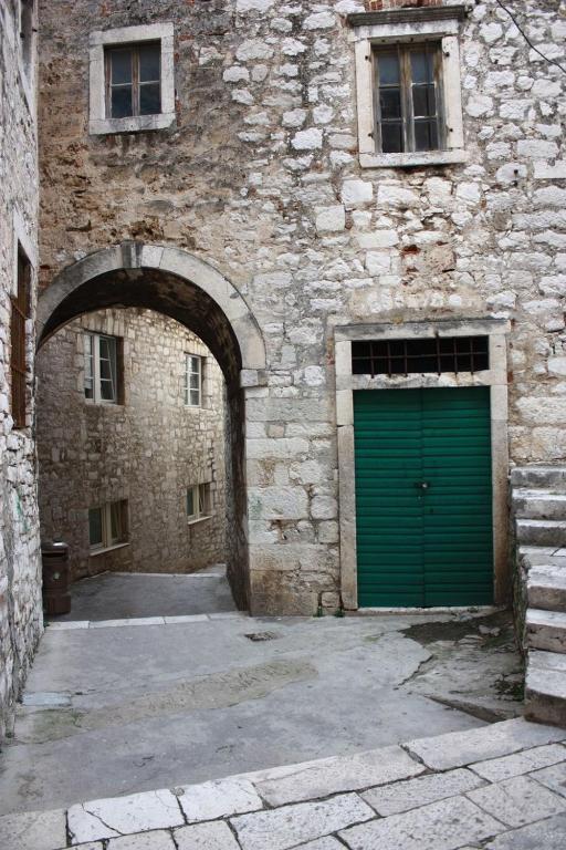 Old Town Apartment Šibenik Buitenkant foto